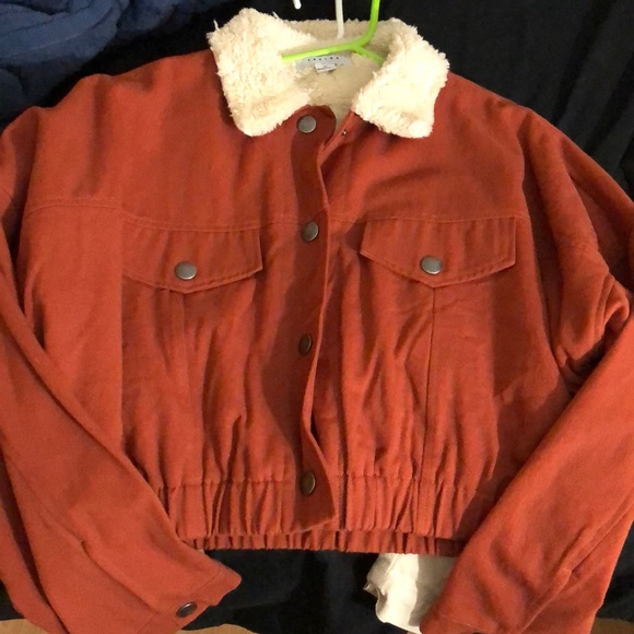 cropped jacket - Picture 2 of 4